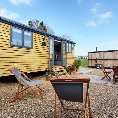 Pass The Keys Whitstable Shepherds Hut Minutes From The Harbour Villa Exterior foto