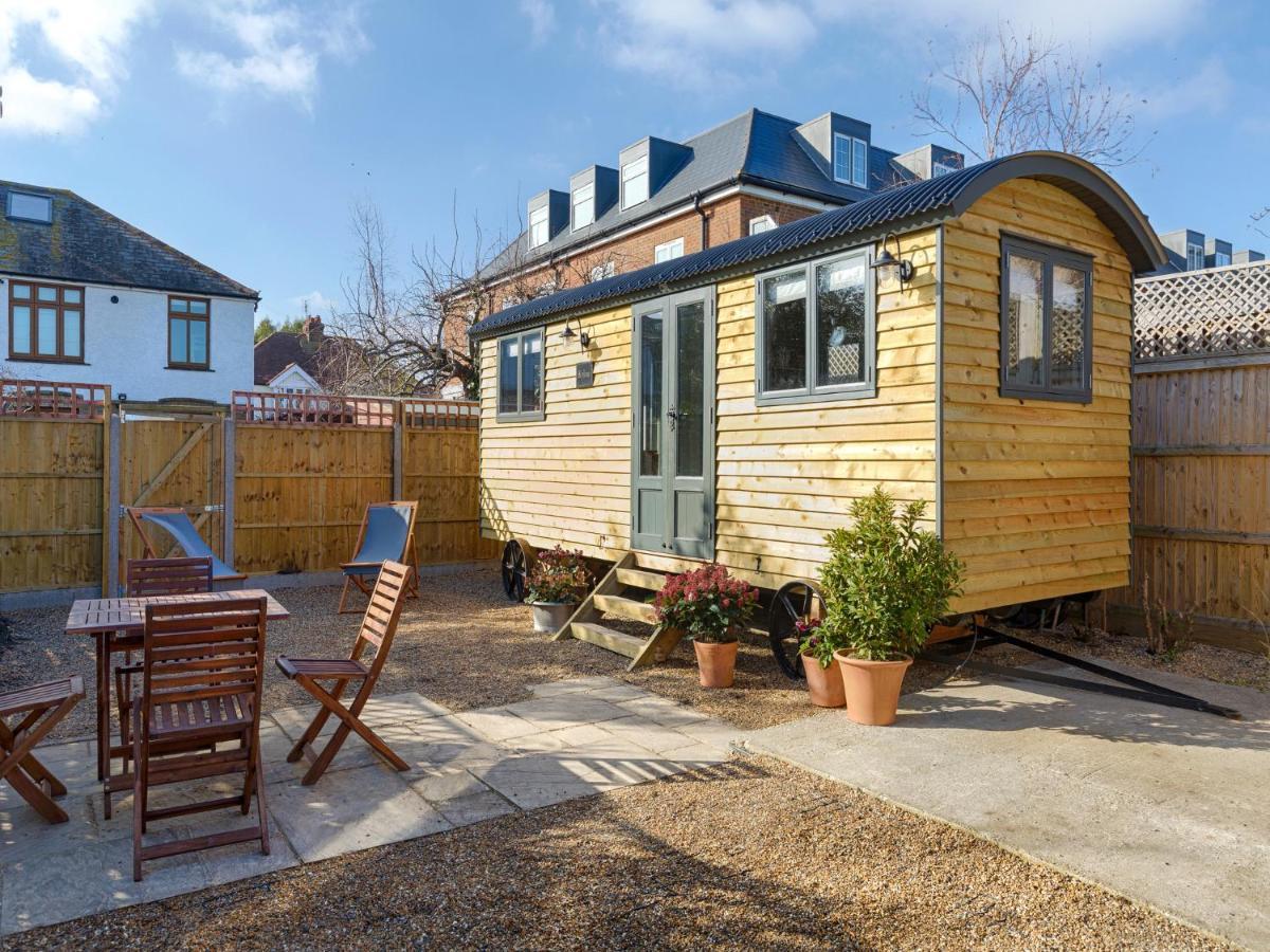 Pass The Keys Whitstable Shepherds Hut Minutes From The Harbour Villa Exterior foto